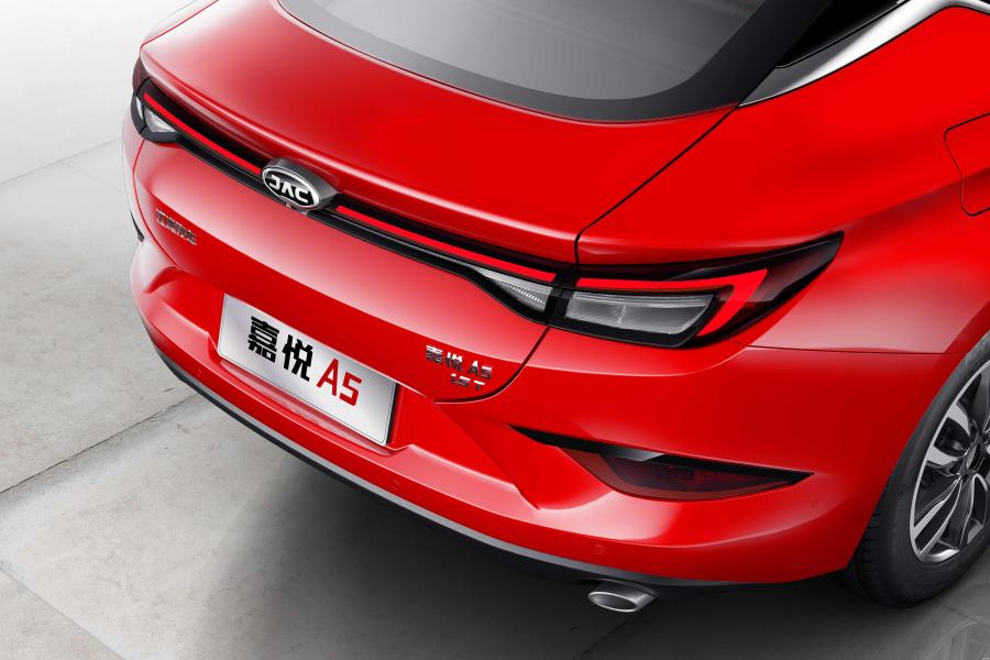 Детали экстерьера JAC A5 2019 года  (фото 8 из 11)